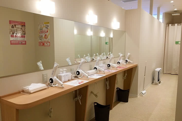 ホットヨガスタジオ loIve（ロイブ）福岡PARCO店