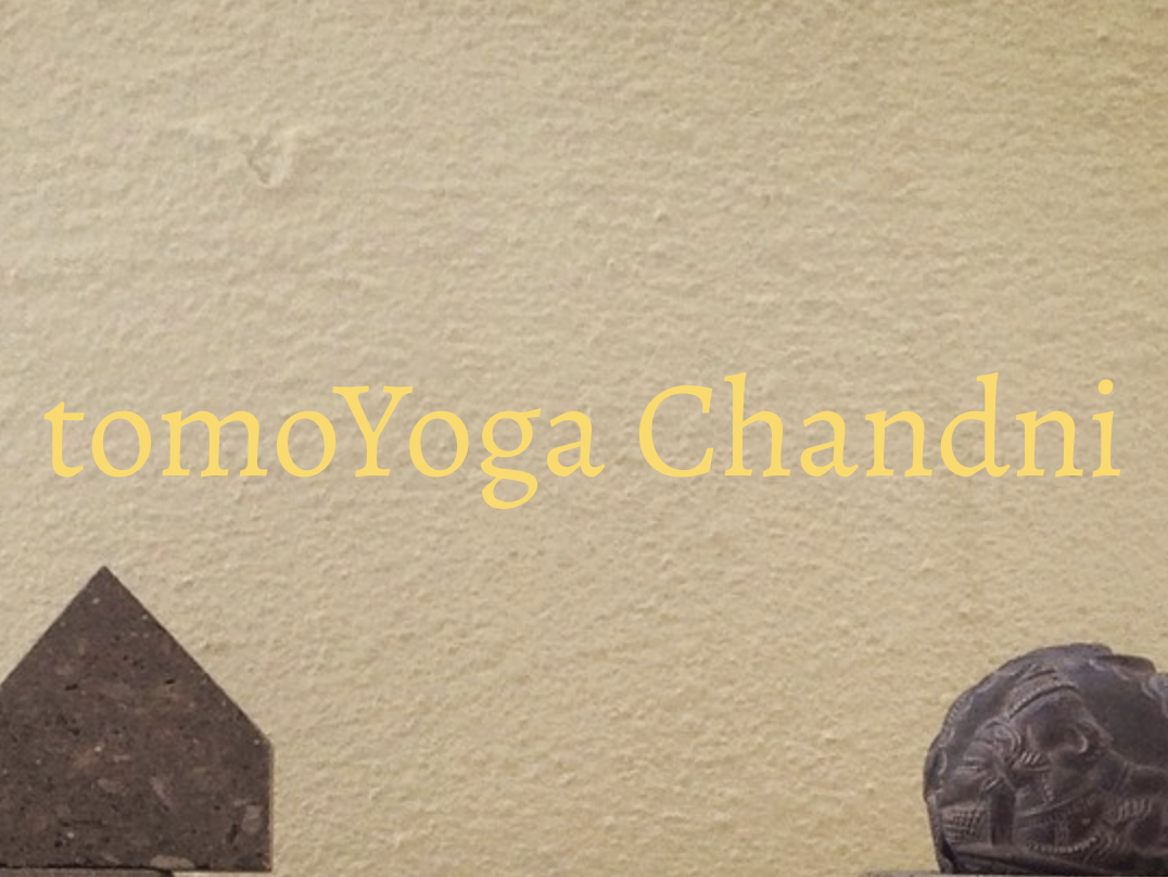 tomoYoga Chandni