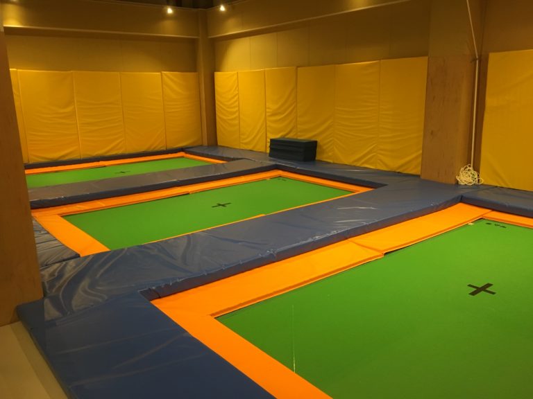 ぽこトランポリン横浜