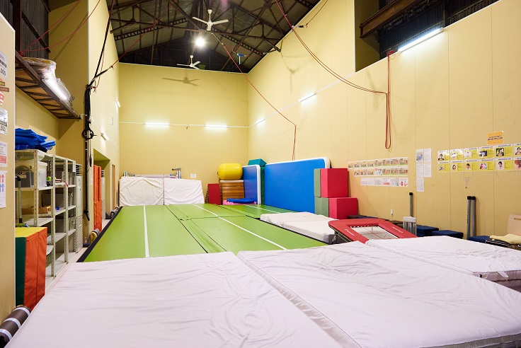 アクロバットジム ホワイト 錦糸町店