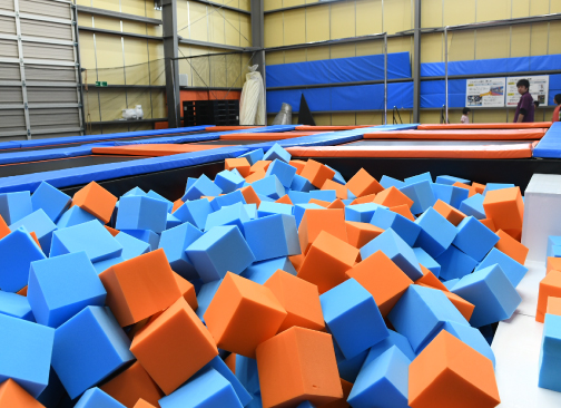 トランポリンパーク F-BOX