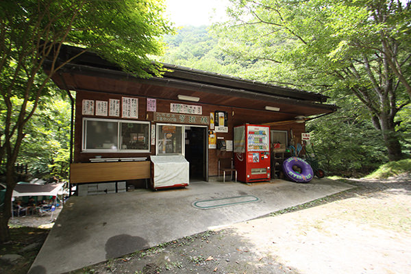 入川渓谷夕暮キャンプ場