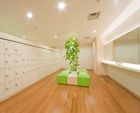 ドゥミ ルネサンス　新橋銀座口店