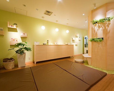 ドゥミ ルネサンス　新橋銀座口店