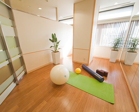 ドゥミ ルネサンス　新橋銀座口店