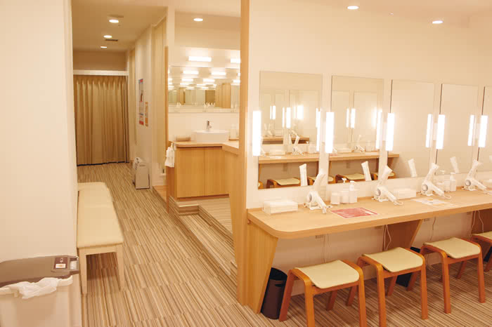 ホットヨガスタジオ loIve（ロイブ）札幌駅前店