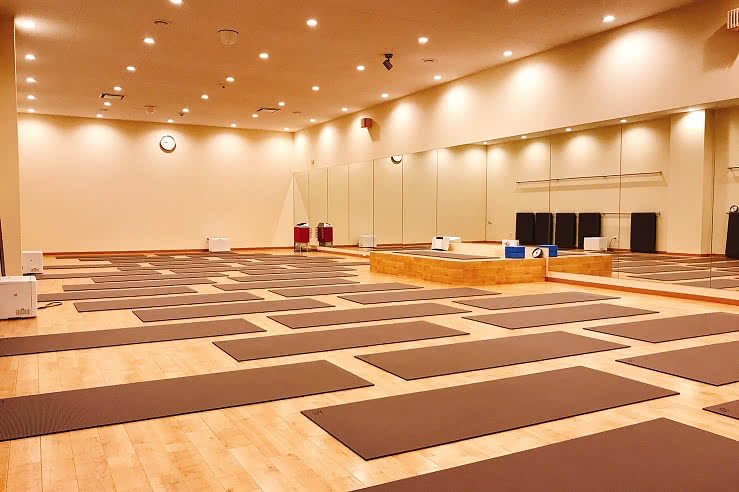 ホットヨガスタジオ loIve（ロイブ）秋田店