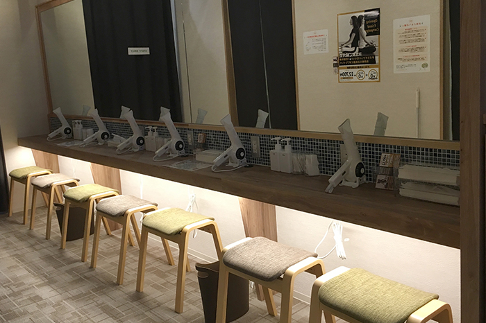 ホットヨガスタジオ loIve（ロイブ）長久手店